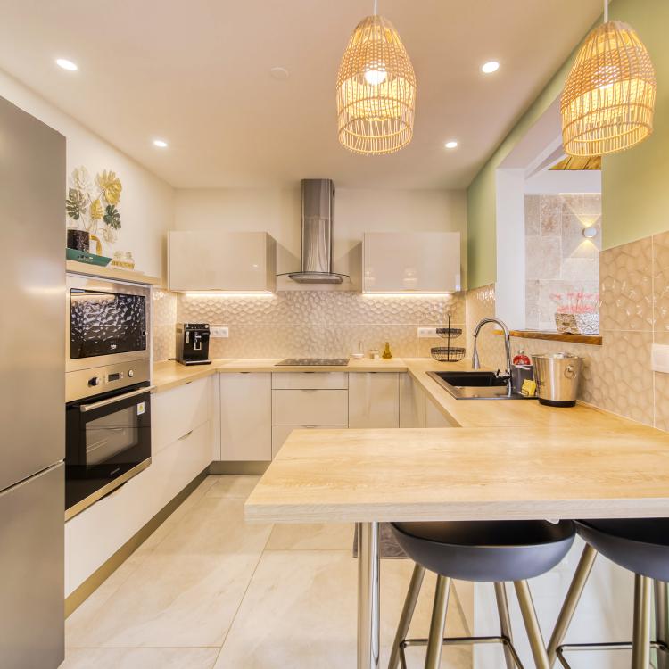 Convenient and refined American cuisine.