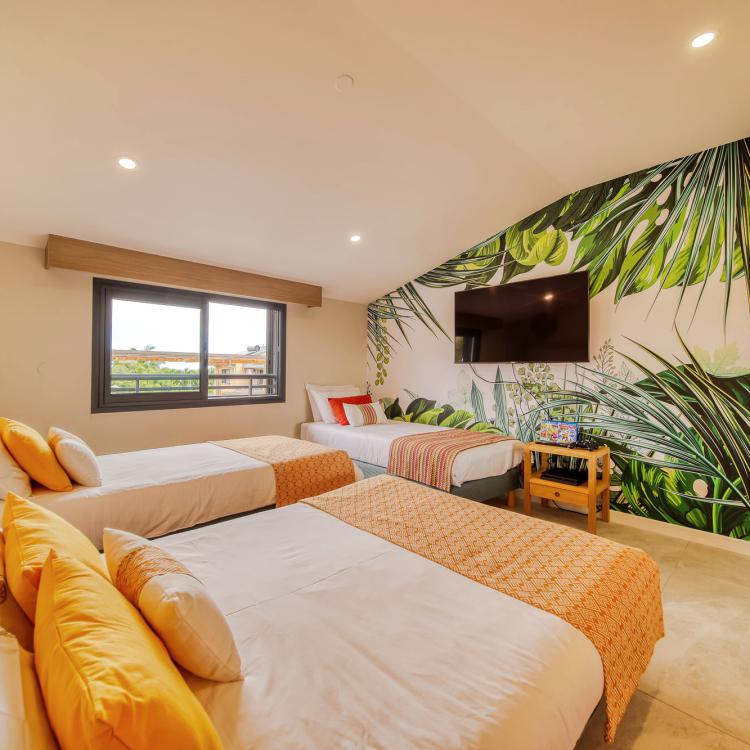 Room equipped with tv - PS4 with possibility of 4 beds. Baby crib on request.